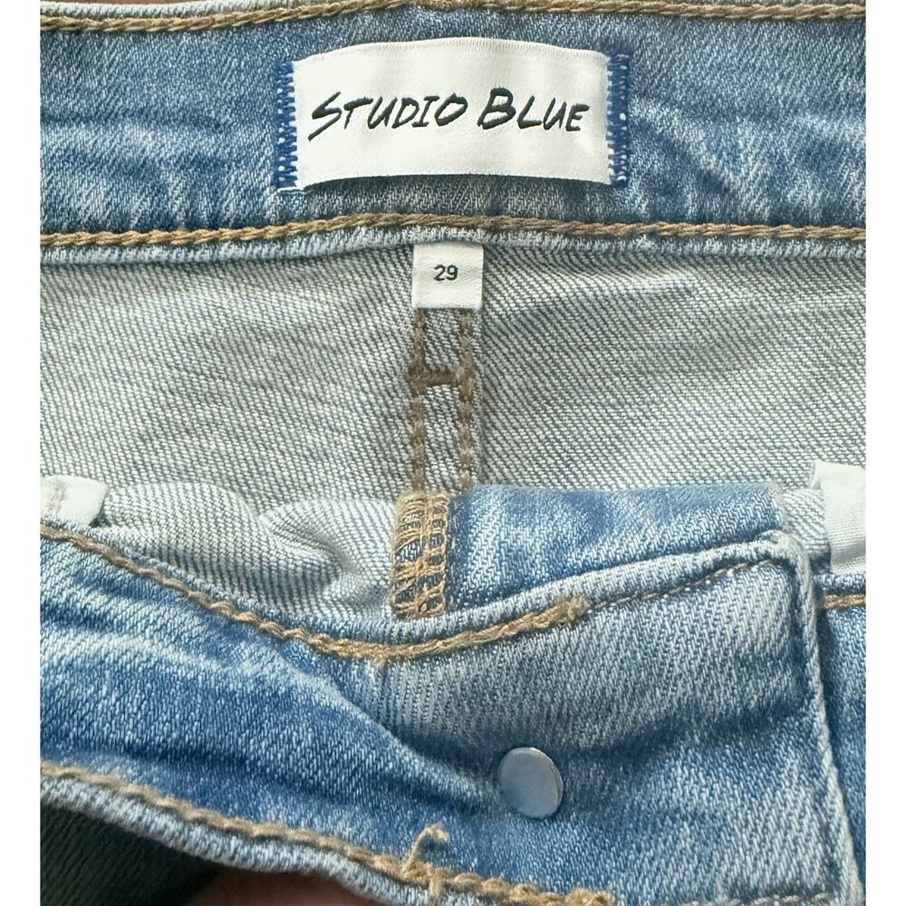 Studio Blue Denim Shorts Size 29 Light Wash High Rise Raw Hem NWT - Picture 3 of 9